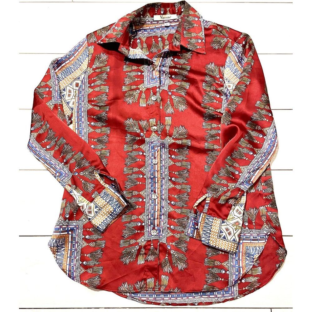 Vipavadee button up with red background and tassel designs size‎ Small